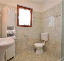 3 bedroom villa with pool near Poreč, sleeps 6